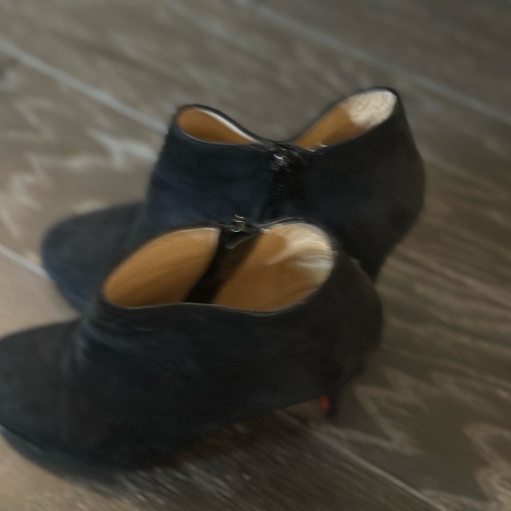 Elegant Black Women's Ankle Boots - Picture 3 of 6
